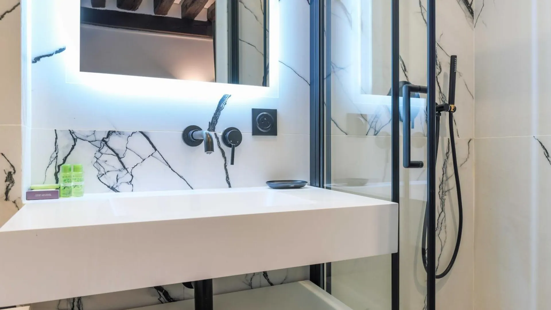 Superb Apartment La Sorbonne Latin Quarter Paris