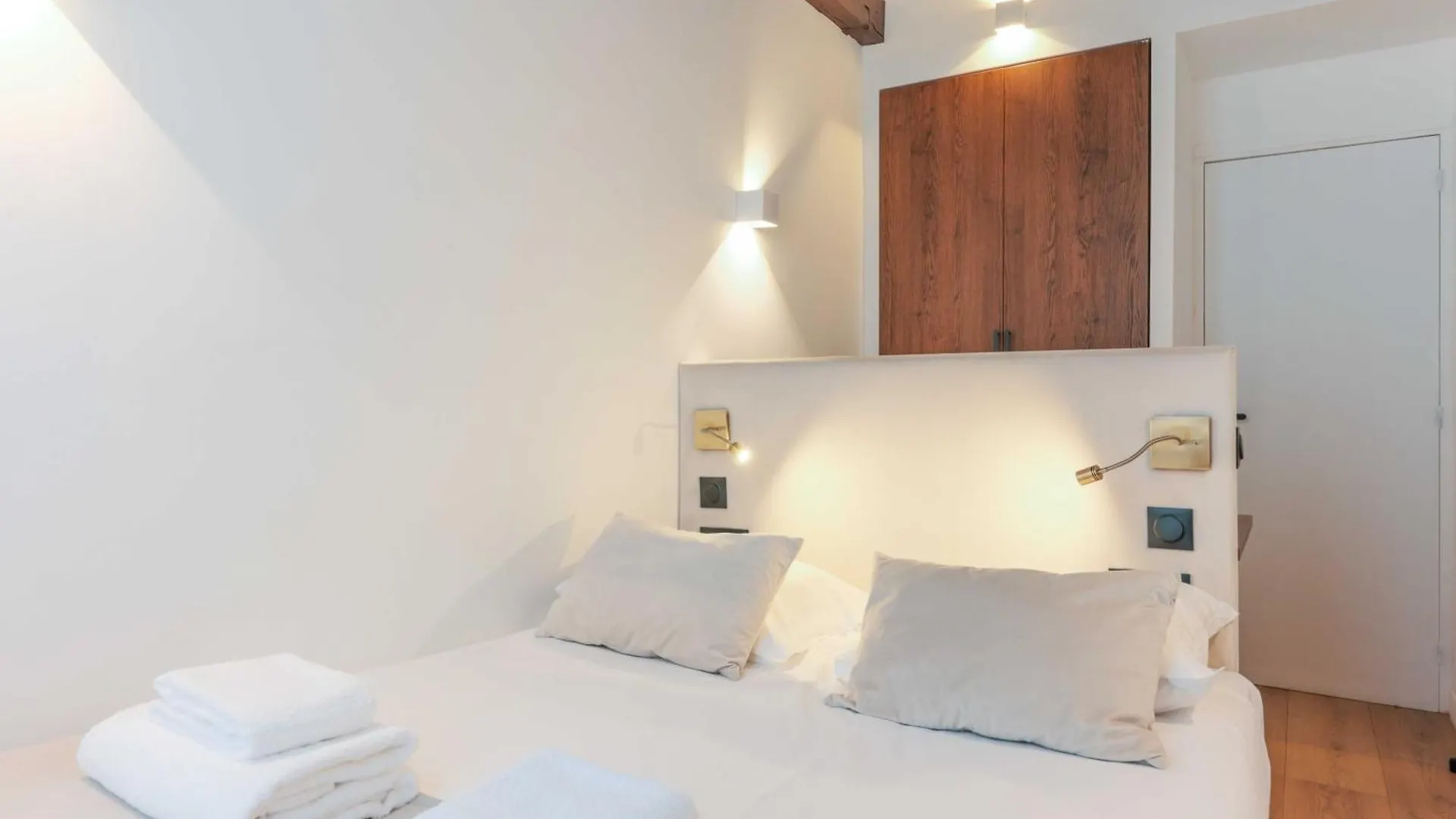 Superb Apartment La Sorbonne Latin Quarter Paris